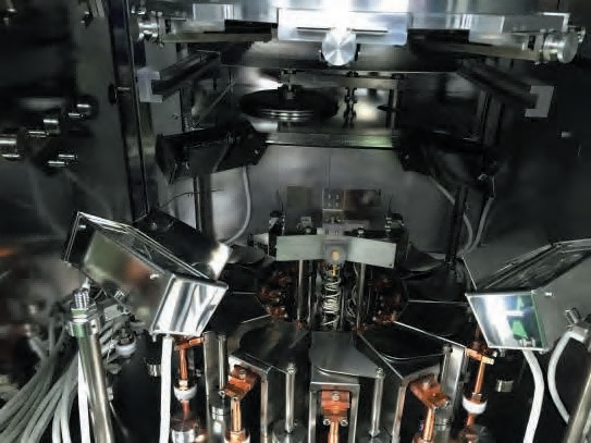 有机发光二极体(OLED)真空共蒸镀系统 内部.png